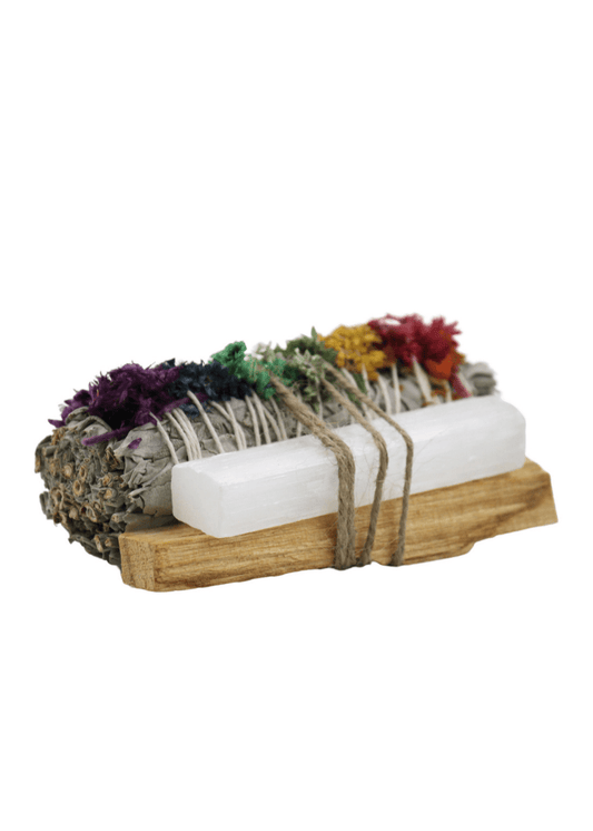 EARTH'S ELEMENTS WELLNESS Chakra Sage Bundle With Selenite